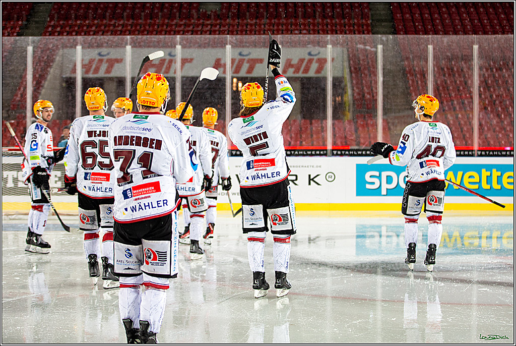 PENNY DEL; Koelner Haie- Fischtown Pinguins; Koeln, 22.12.2022
